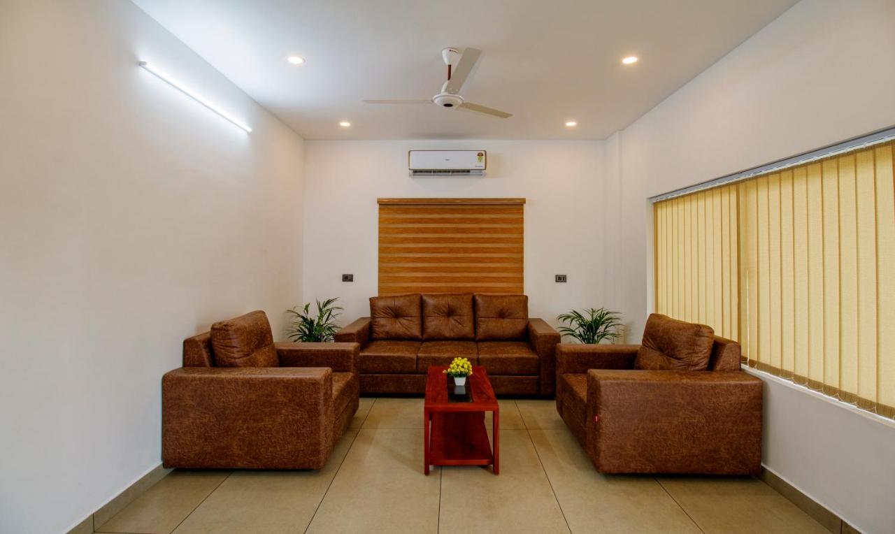 Treebo Amigos Residency Cochin Airport Hotel Kochi Luaran gambar