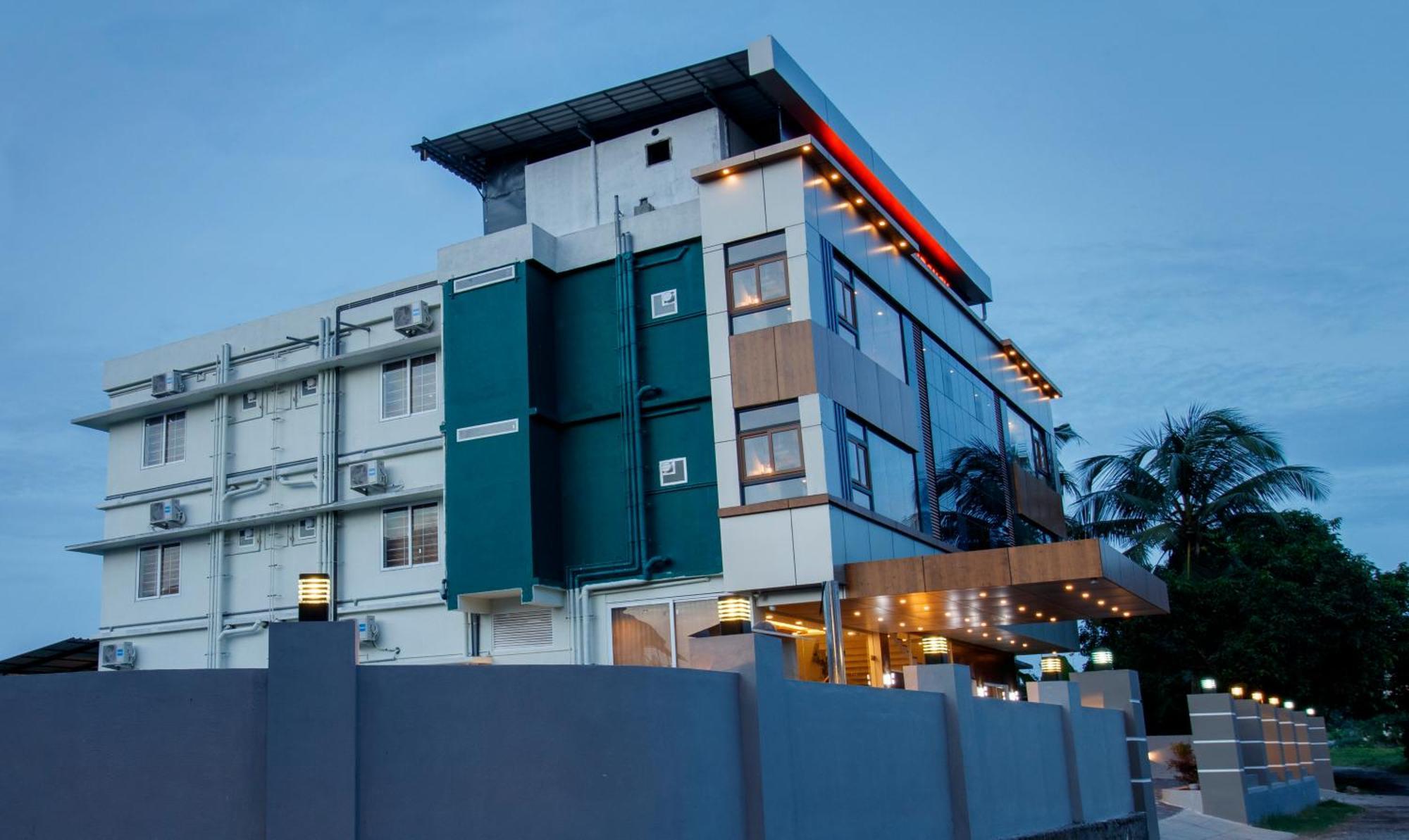 Treebo Amigos Residency Cochin Airport Hotel Kochi Luaran gambar